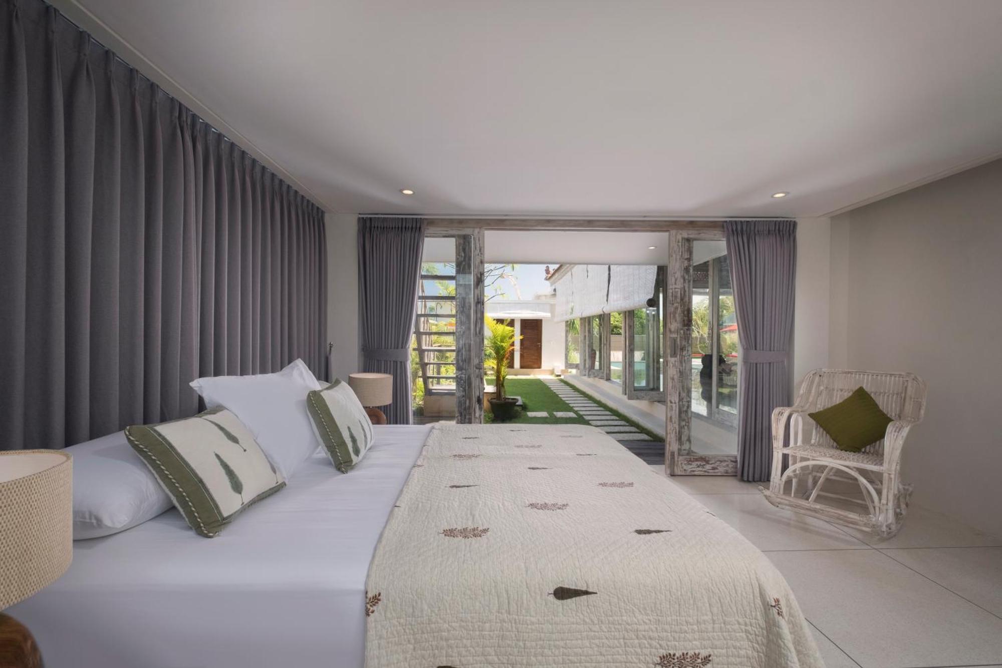 Villa Manggala - 13 Mins Walk To Berawa Beach ชังกู ภายนอก รูปภาพ